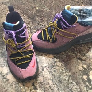 Nike Air Max Viva (never worn/without box)